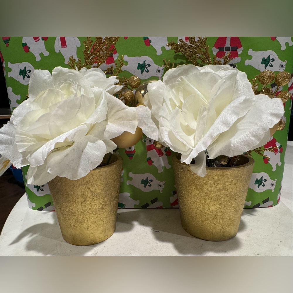 Set Of 2 Christmas Table Arrangements-Gold Pot- White Flowers